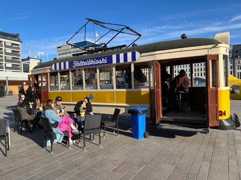 Jäätelöraitiovaunu turku